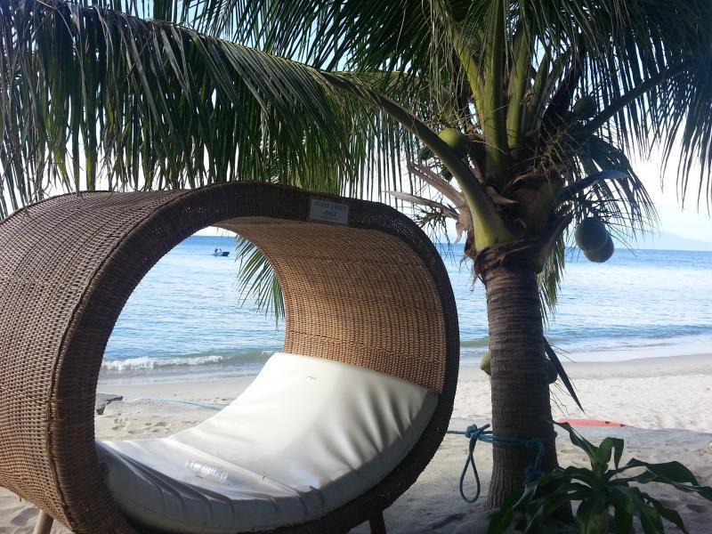 Sunset At Aninuan Beach Resort Puerto Galera Extérieur photo